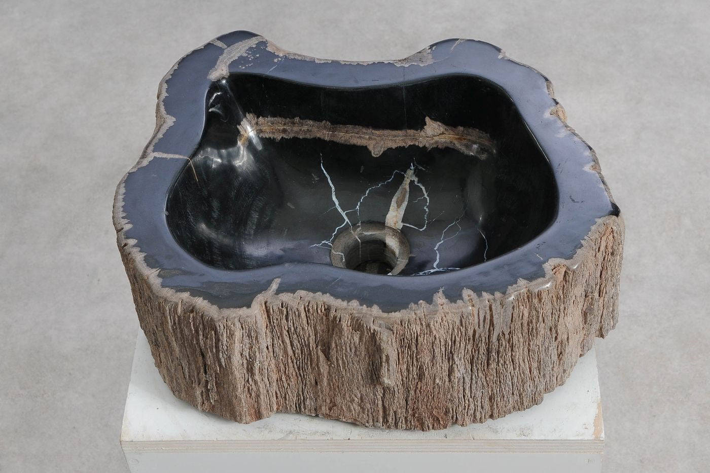 Lavandino da appoggio in legno pietrificato - 60428