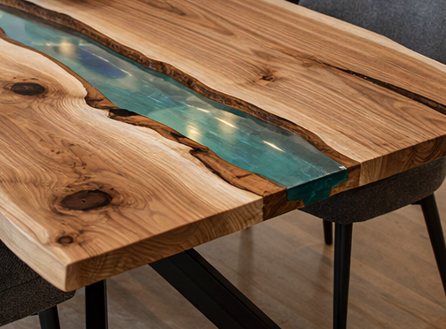 Tavolo da pranzo Ocean in Rovere Massello e Resina Verde Acqua Semitrasparente