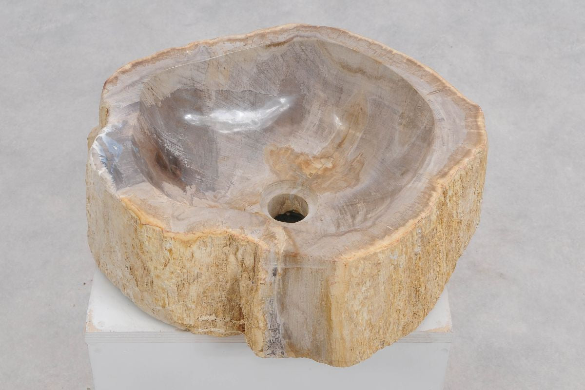 Lavandino da appoggio in legno pietrificato - 50224