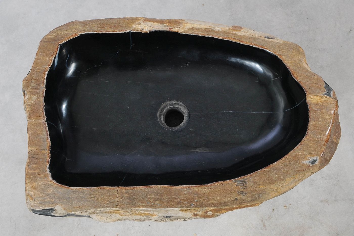 Lavandino da appoggio in legno pietrificato - 55270