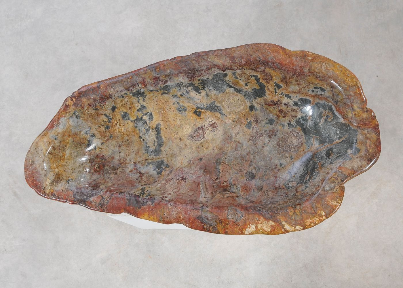 Ciotola in legno pietrificato - 54031