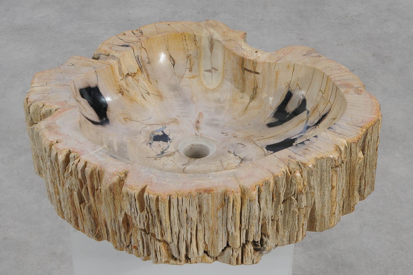 Lavandino da appoggio in legno pietrificato - 61323