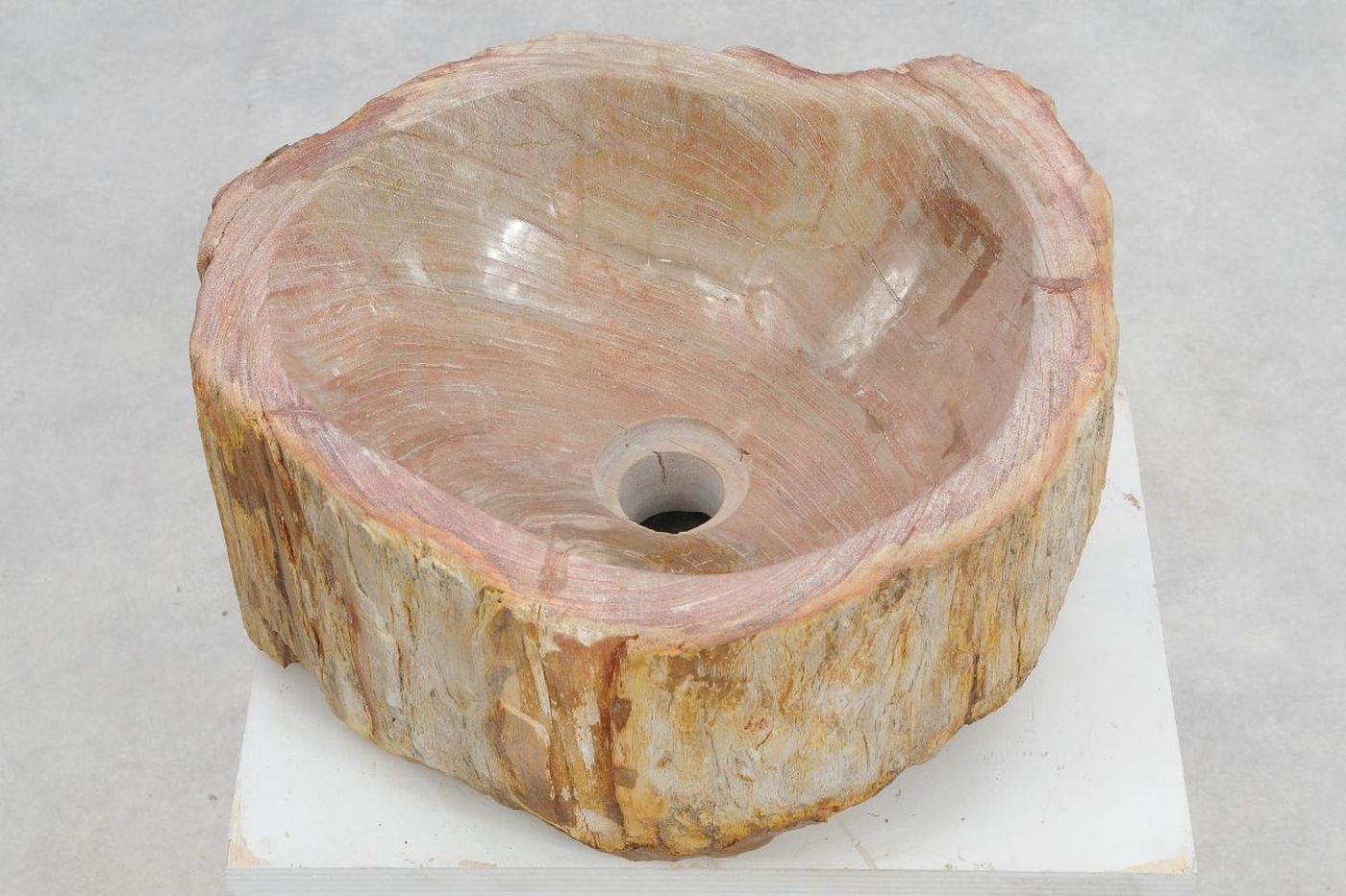 Lavandino da appoggio in legno pietrificato - 50227