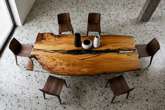 Tavolo da Pranzo Essence in Rovere Massello e Resina Epossidica Trasparente Lucida