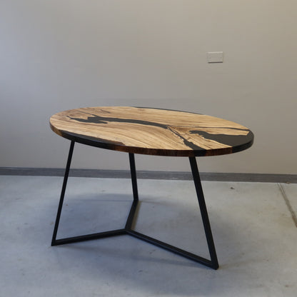 Tavolo da pranzo Circle in legno e resina