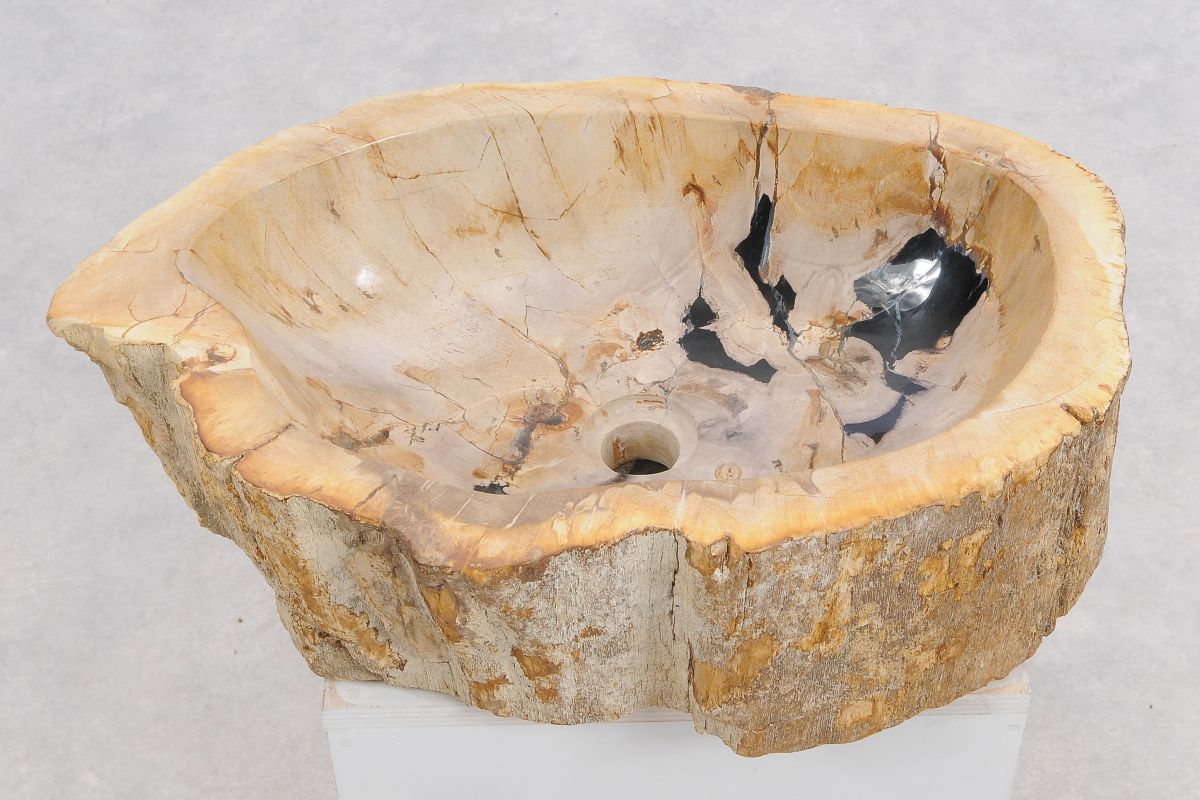 Lavandino da appoggio in legno pietrificato - 48320