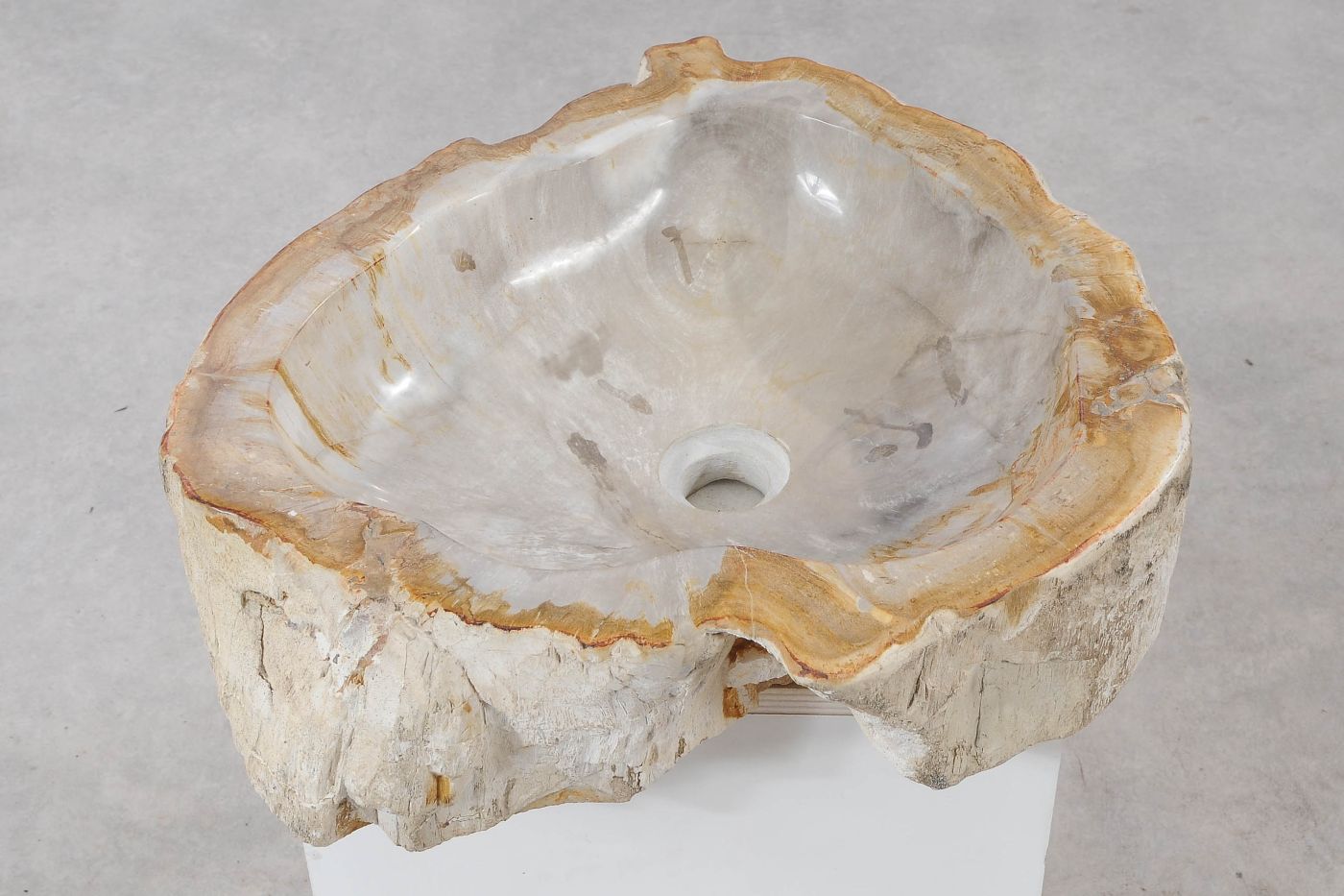 Lavandino da appoggio in legno pietrificato - 55272