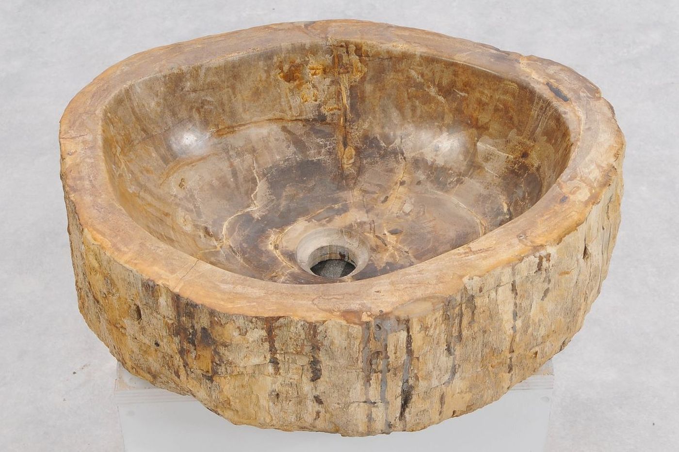 Lavandino da appoggio in legno pietrificato - 50205