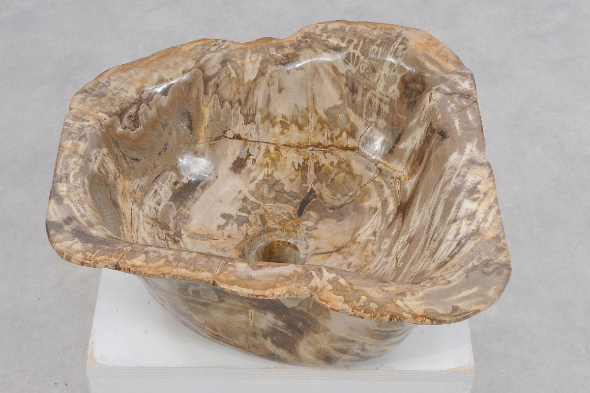 Lavandino da appoggio in legno pietrificato - 50237