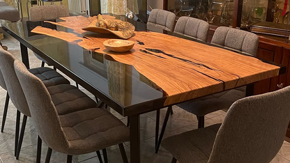 Tavoli da pranzo in legno e resina